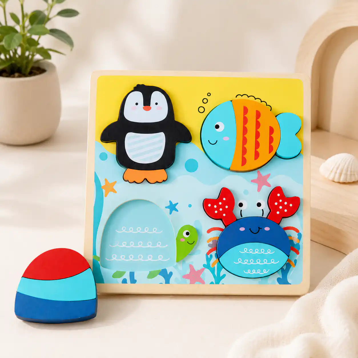 Wooden ocean animals chunky puzzle for toddlers with penguin, fish, turtle, and crab pieces Montessori first puzzle